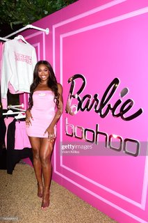 Coco Jones feet photo thumbnail