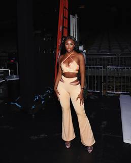 Coco Jones feet photo thumbnail