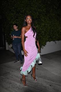 Coco Jones feet photo thumbnail