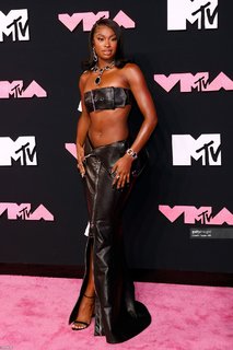 Coco Jones feet photo thumbnail