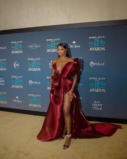 Coco Jones feet photo thumbnail