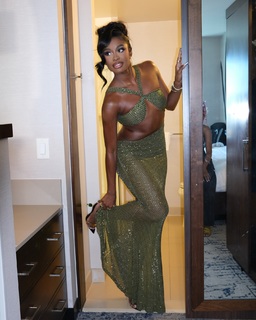 Coco Jones feet photo thumbnail