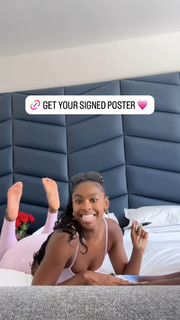Coco Jones feet photo thumbnail