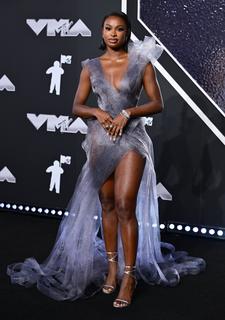 Coco Jones feet photo thumbnail