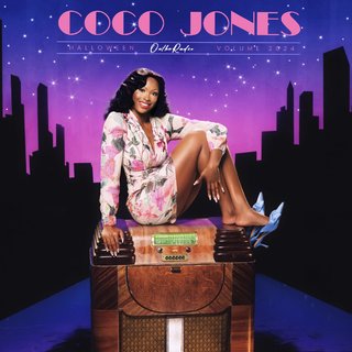 Coco Jones feet photo thumbnail