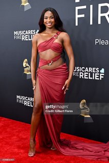 Coco Jones feet photo thumbnail