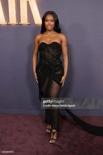 Coco Jones feet photo thumbnail