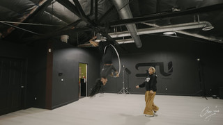 Coco Jones feet photo thumbnail