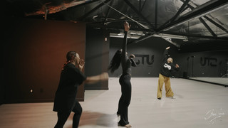 Coco Jones feet photo thumbnail