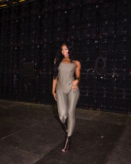 Coco Jones feet photo thumbnail