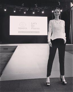 Coco Rocha feet photo 7
