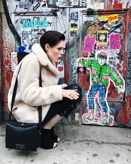 Coco Rocha feet photo 5
