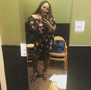 Cocoa Brown feet photo 7