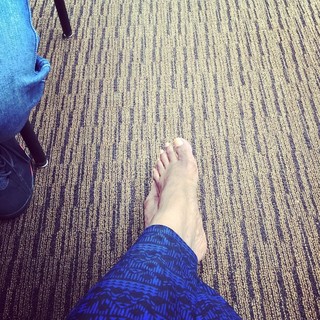 Cocoa Brown feet photo 3