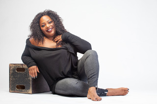 Cocoa Brown feet photo 11