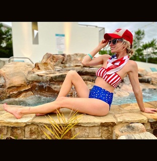 Cody Renee Cameron feet photo 7