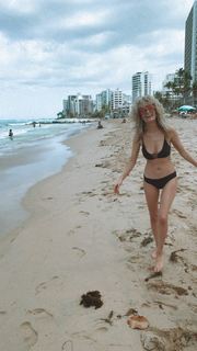Cody Renee Cameron feet photo 17