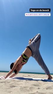 Cody Renee Cameron feet photo 7