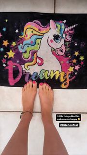Cody Renee Cameron feet photo 9