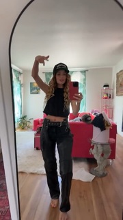 Cody Renee Cameron feet photo 11