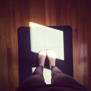 Coeur de pirate feet photo 20