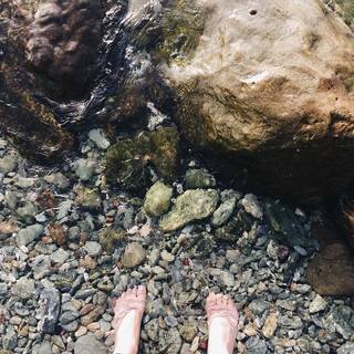 Coeur de pirate feet photo 6