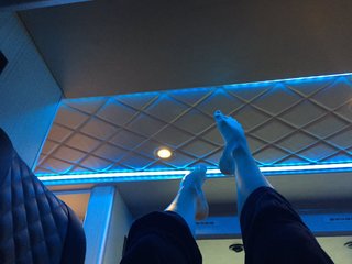 Coeur de pirate feet photo 2