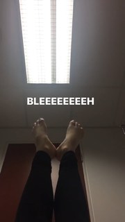 Coeur de pirate feet photo 20