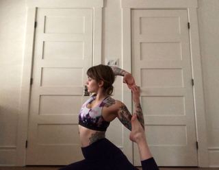 Coeur de pirate feet photo 5