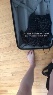 Coeur de pirate feet photo 14
