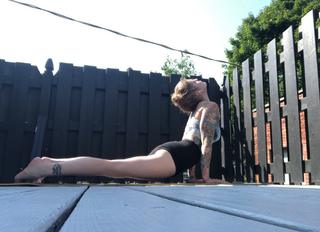 Coeur de pirate feet photo 8