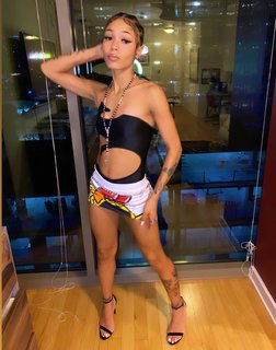 Coi Leray feet photo thumbnail