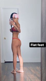 Coi Leray feet photo thumbnail