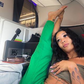 Coi Leray feet photo thumbnail