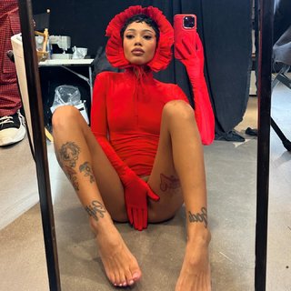 Coi Leray feet photo thumbnail