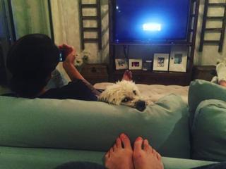 Colbie Caillat feet photo thumbnail