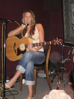 Colbie Caillat feet photo thumbnail