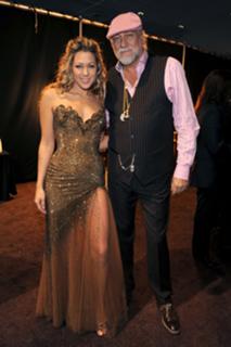 Colbie Caillat feet photo thumbnail