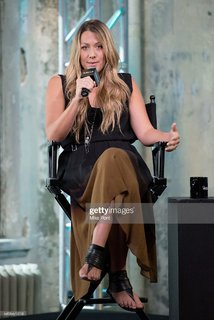 Colbie Caillat feet photo thumbnail