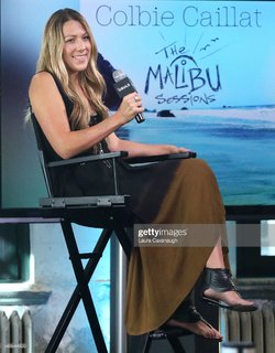 Colbie Caillat feet photo thumbnail