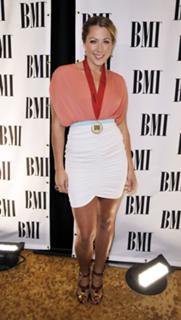 Colbie Caillat feet photo thumbnail