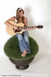 Colbie Caillat feet photo thumbnail