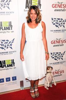 Colbie Caillat feet photo thumbnail