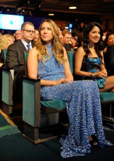 Colbie Caillat feet photo thumbnail
