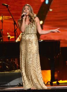 Colbie Caillat feet photo thumbnail