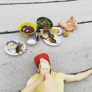 Colby Minifie feet photo thumbnail