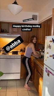 Colby Minifie feet photo thumbnail