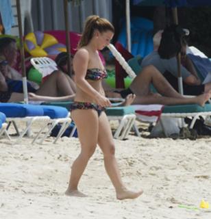 Coleen Rooney feet photo thumbnail