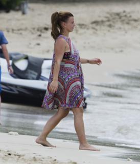 Coleen Rooney feet photo thumbnail