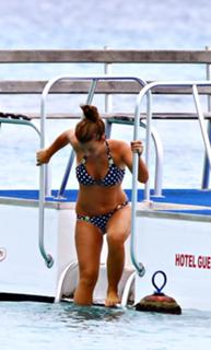 Coleen Rooney feet photo thumbnail
